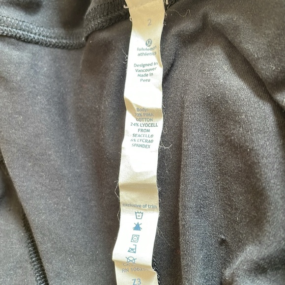 Lululemon Iconic Wrap in Black - Picture 4 of 4